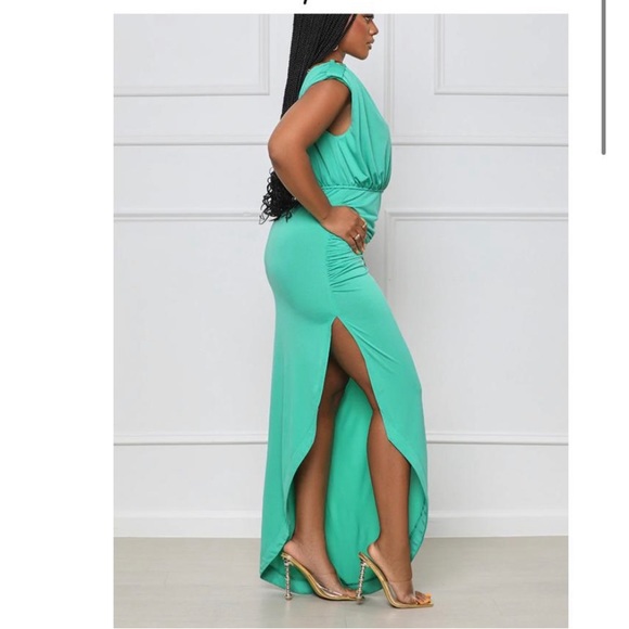 Top Notch Ruched Maxi Dress (Green) - Picture 2 of 3